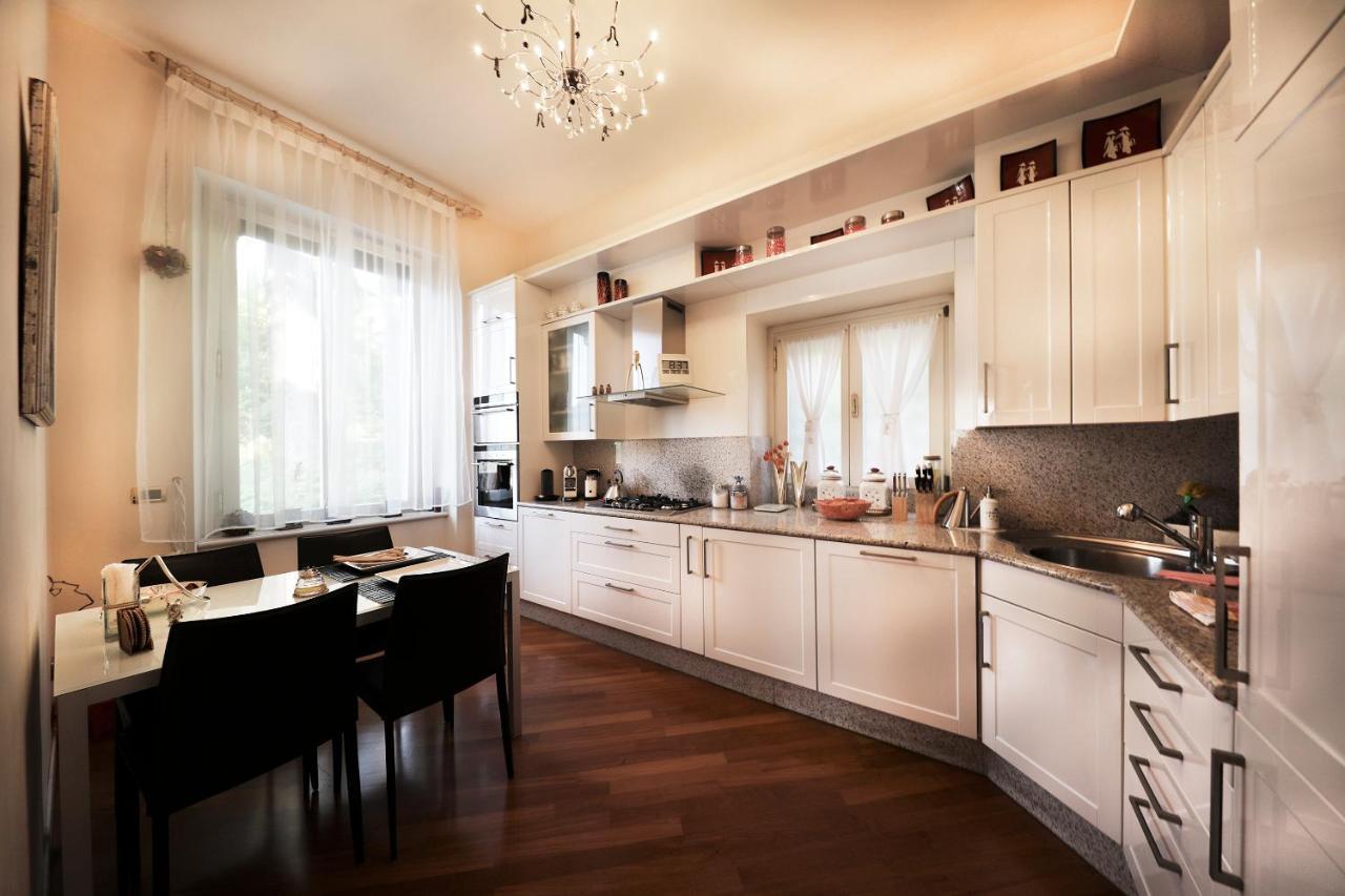 Villa Castiglioni Luxury Apartment Laglio Room photo